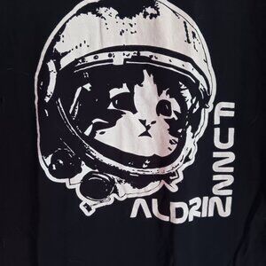 EX BOYFRIEND Women's  LARGE CAT ASTRONAUT BLACK TEE FUZZ ALDRIN